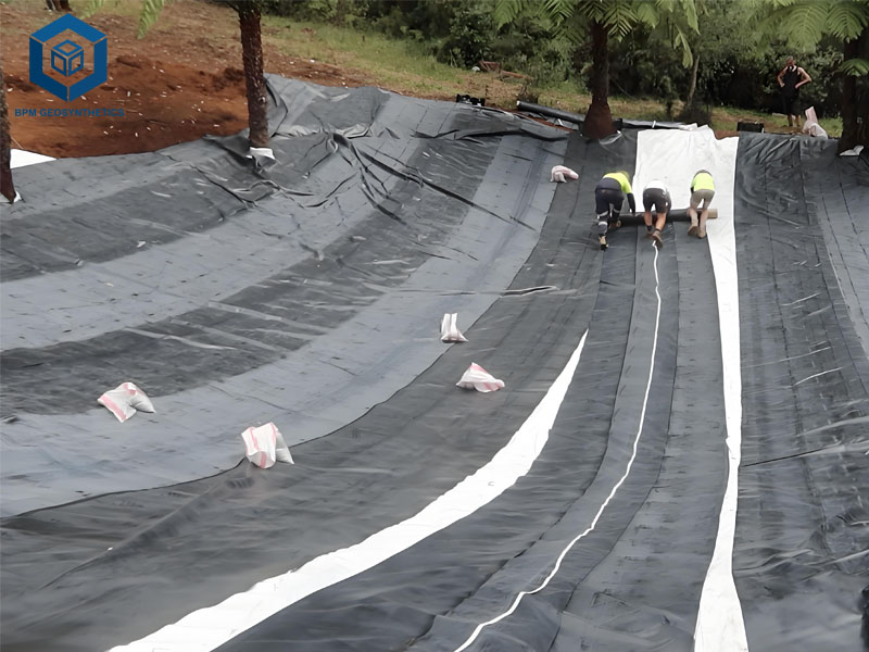 Géomembrane Étanche pour Revêtement de Canal