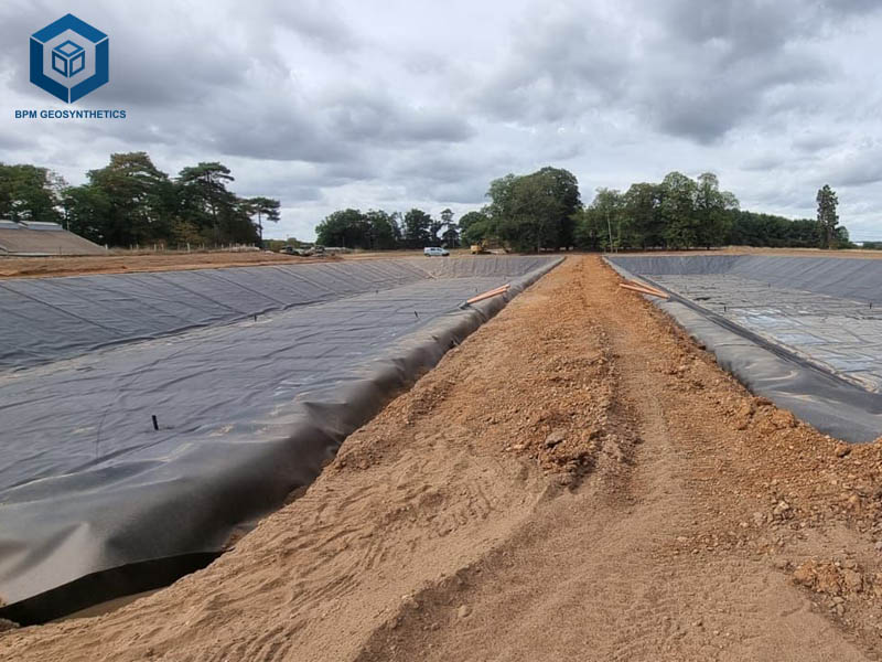 Prix D​es Bâches Pour Bassins Agricoles Géomembrane HDPE 2 mm pour la Contention de Décharges