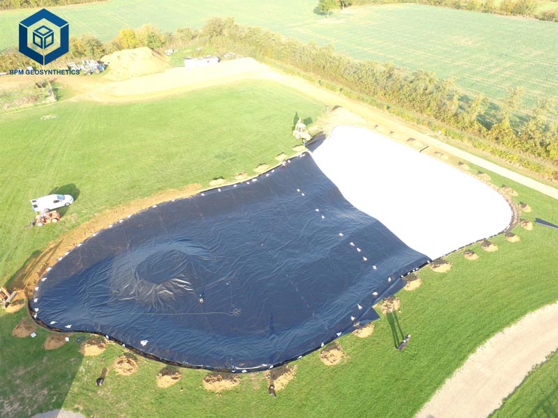 Géo membranes À Surface Rugueuse Pour Les Bassins De Lixiviation Minière
