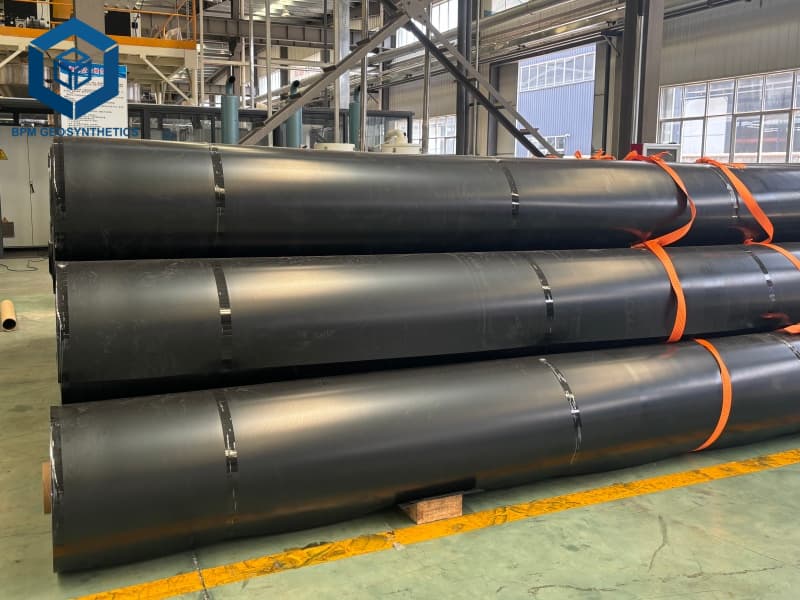 géomembrane de fond d'un centre d'enfouissement technique